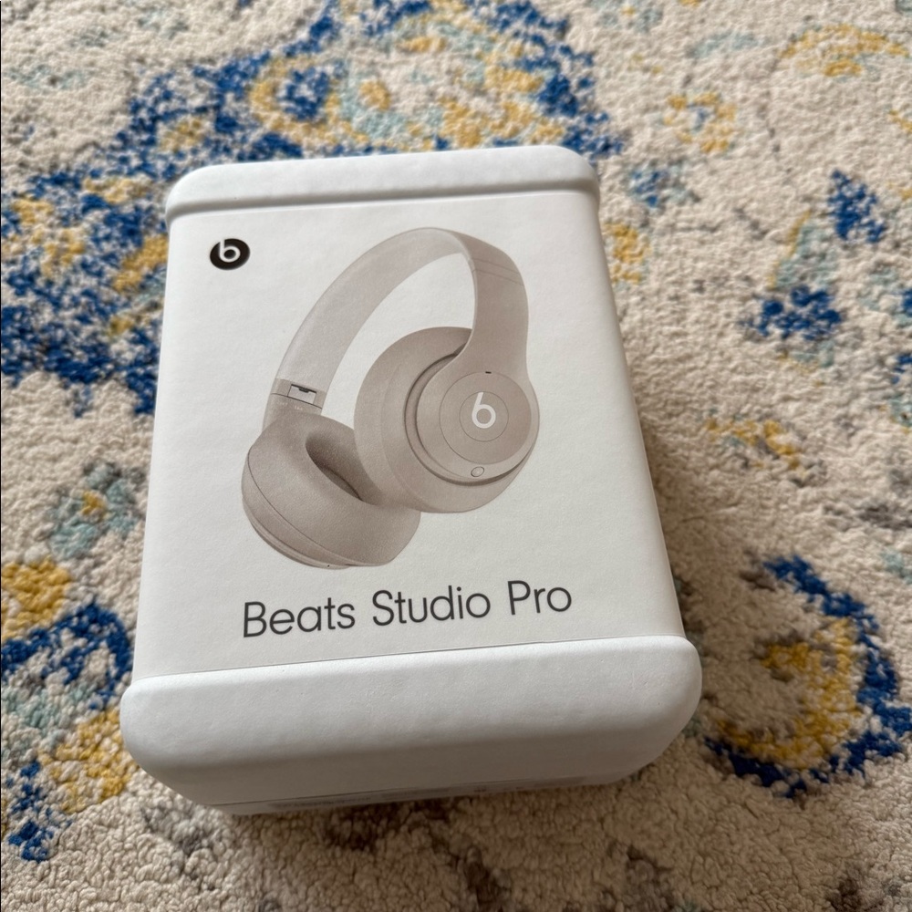 Beats Studio Pro Bluetooth Wireless
Headphones - Sandstone